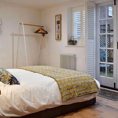 The Snug Entire Home Sleeps 2, Stratford Upon Avon Shottery Esterno foto