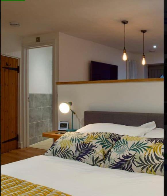 The Snug Entire Home Sleeps 2, Stratford Upon Avon Shottery Esterno foto