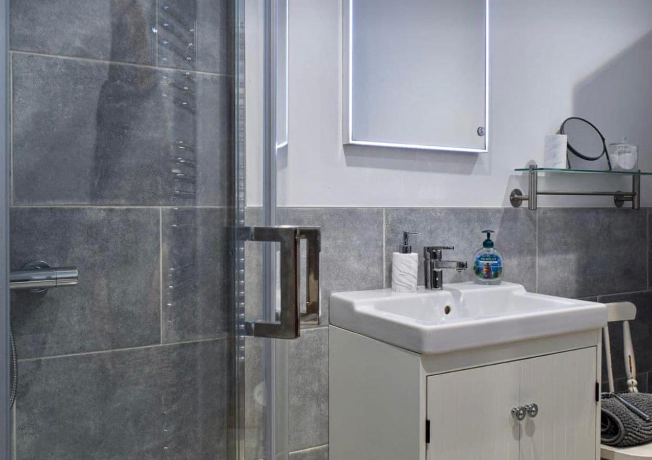 The Snug Entire Home Sleeps 2, Stratford Upon Avon Shottery Esterno foto